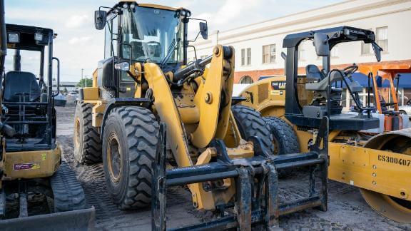 Maquinaria y equipo de construcción de estacionamiento en Tijuana